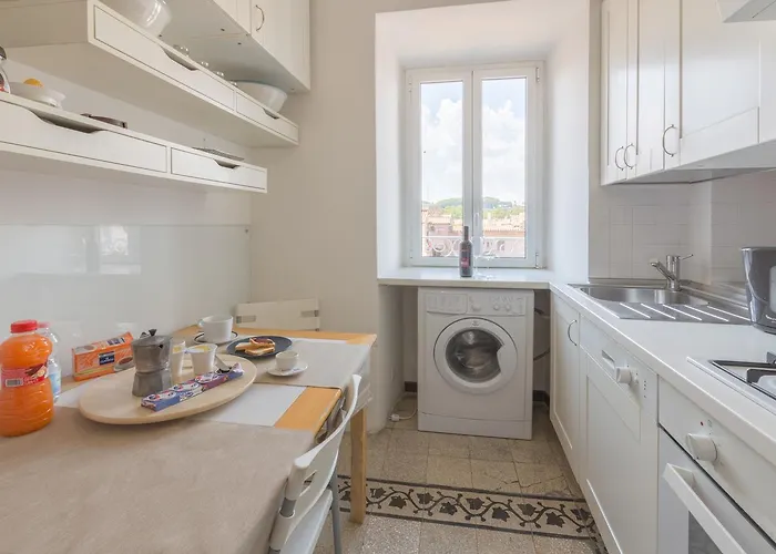 Pellegrino 75 Double Bedroom * Rome