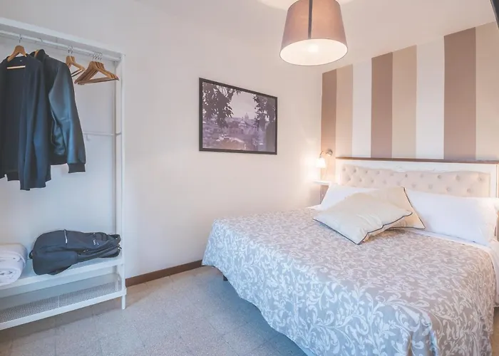 Pellegrino 75 Double Bedroom Roma